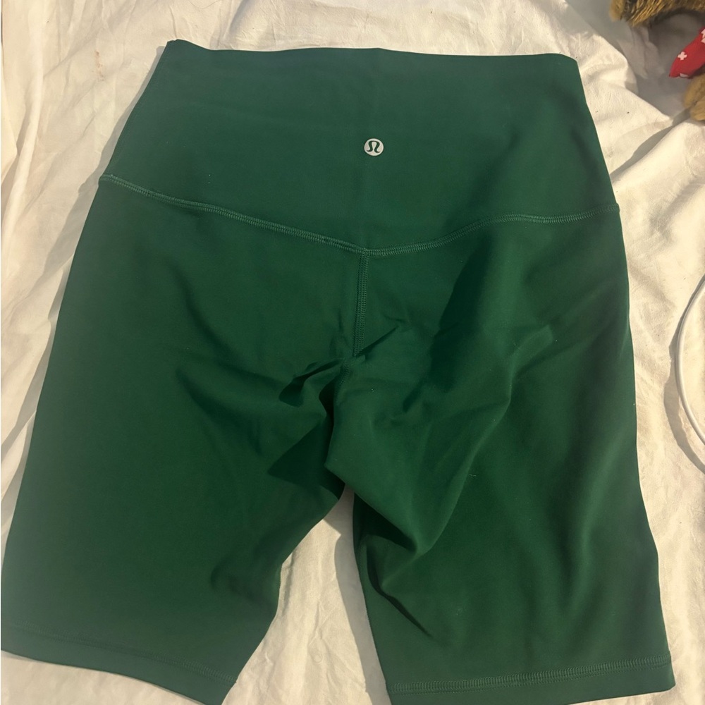 lululemon biker shorts women’s size 8